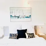 Neu - Frisch Renoviertes Ferienapartment Waterkant