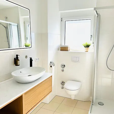Neu - Frisch Renoviertes Ferienapartment 
